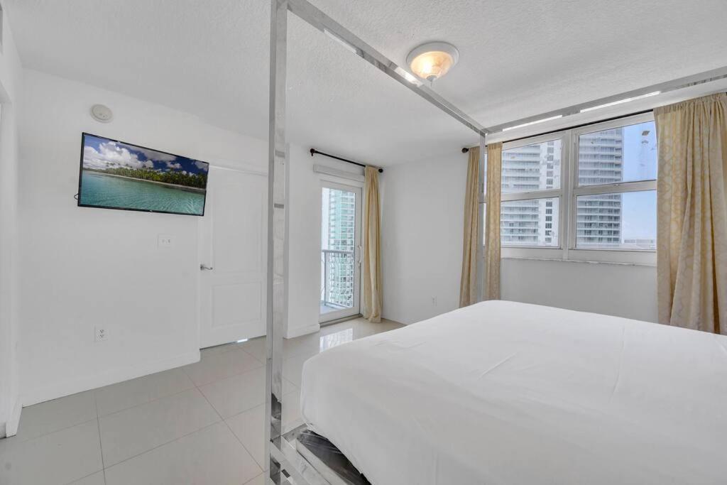 Apartamento Luxurious Private Unit With Parking Miami Exterior foto