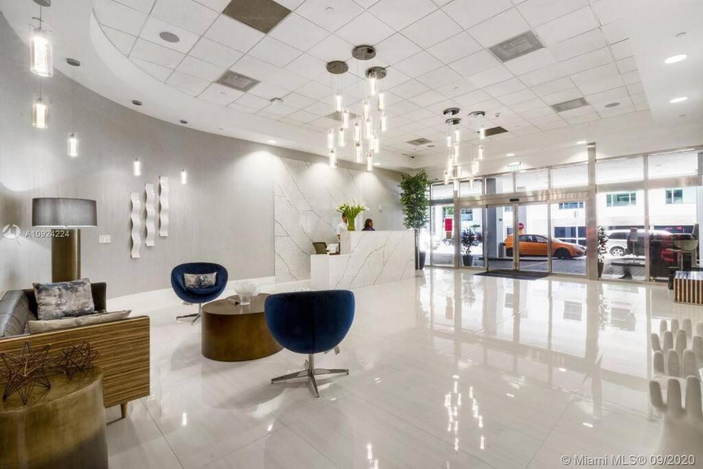 Apartamento Luxurious Private Unit With Parking Miami Exterior foto