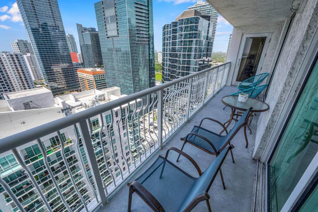 Apartamento Luxurious Private Unit With Parking Miami Exterior foto