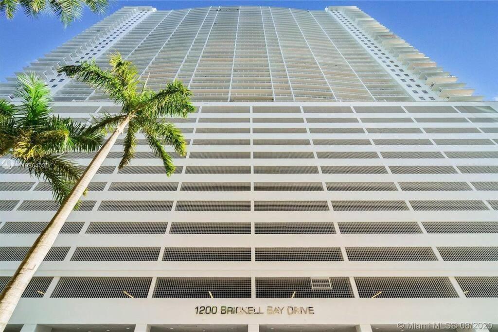 Apartamento Luxurious Private Unit With Parking Miami Exterior foto