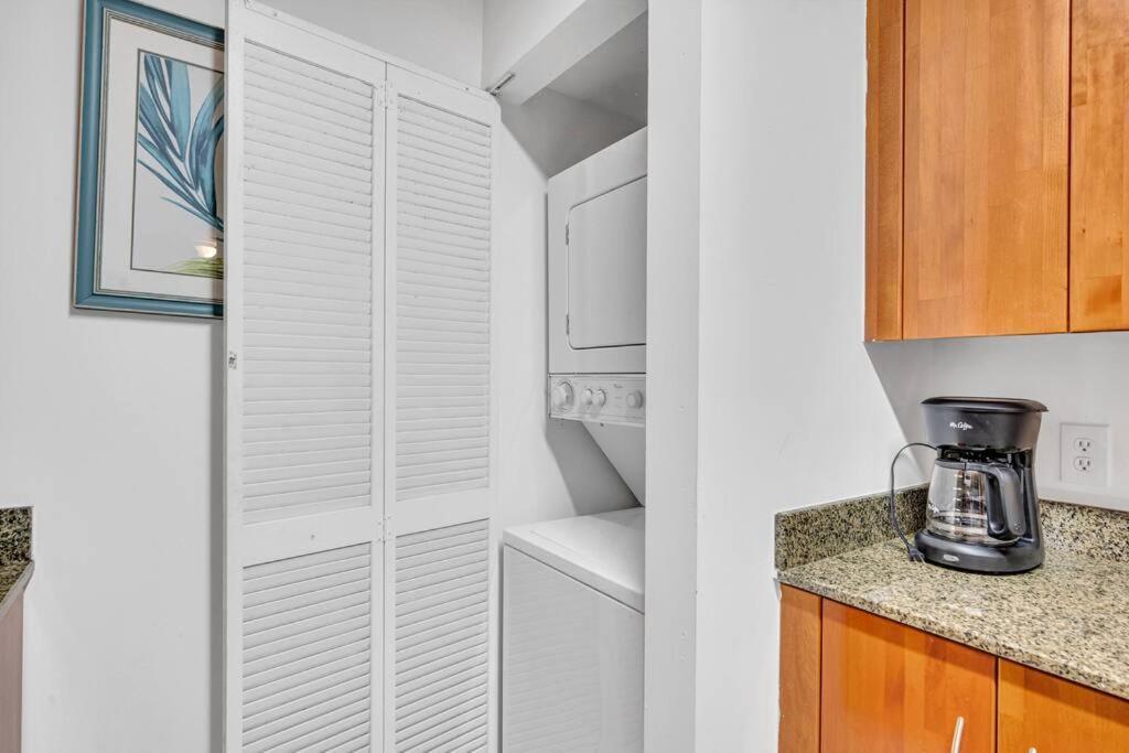 Apartamento Luxurious Private Unit With Parking Miami Exterior foto